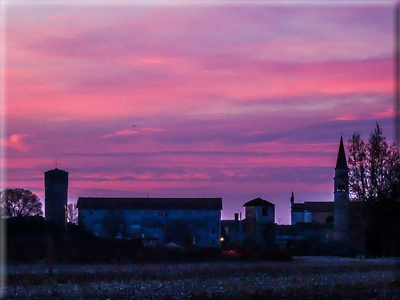 foto Alba e tramonto a Rossano Veneto
